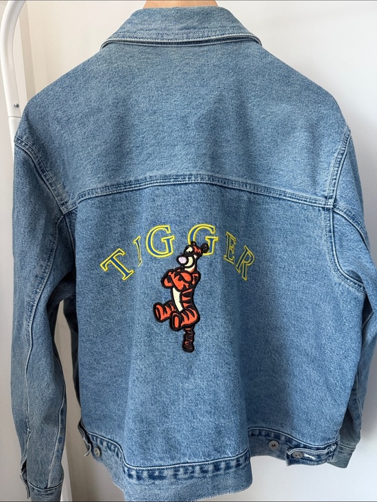 Disney Jackets & Blazers - Vintage Disney Tiger Light Wash Denim Jacket Embroidered Label Size 2X